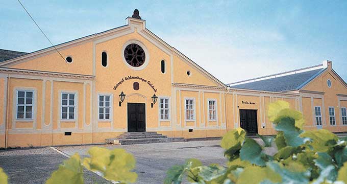 Schlumberger Gebäude Aussenansicht